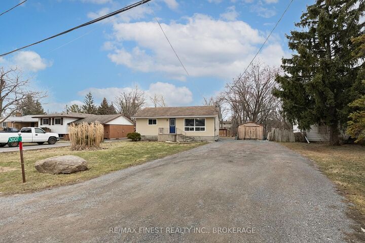 Photo de la propriété: 3007 Princess Street ON K7L 4V2