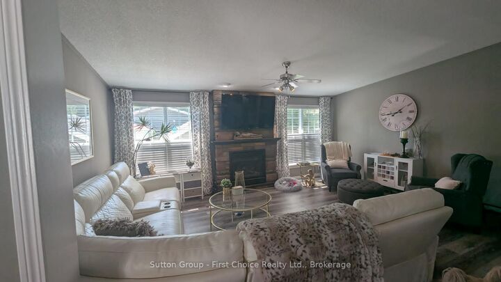 Property Photo: 14 25 Thames Road ON N4X 1G1