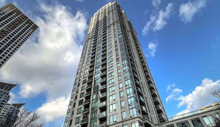 Property Photo:  3504 Hurontario Street 1908  ON L5B 1P2 
