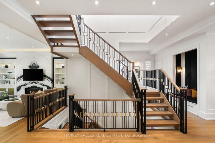 Property Photo:  148 Munro Boulevard  ON M2P 1C8 