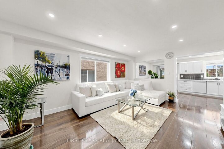 Property Photo:  175 Tiller Trail  ON L6X 4S9 