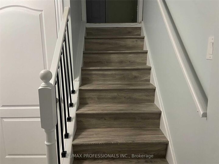 Property Photo:  5349 Lismic Boulevard Bsmt  ON L5V 1Y5 