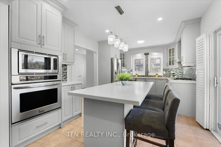 Property Photo: 70 Sewells Lane ON L7A 2Z8