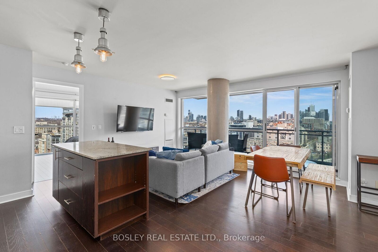 Photo de la propriété:  80 Western Battery Road 1206  ON M6K 3S1 