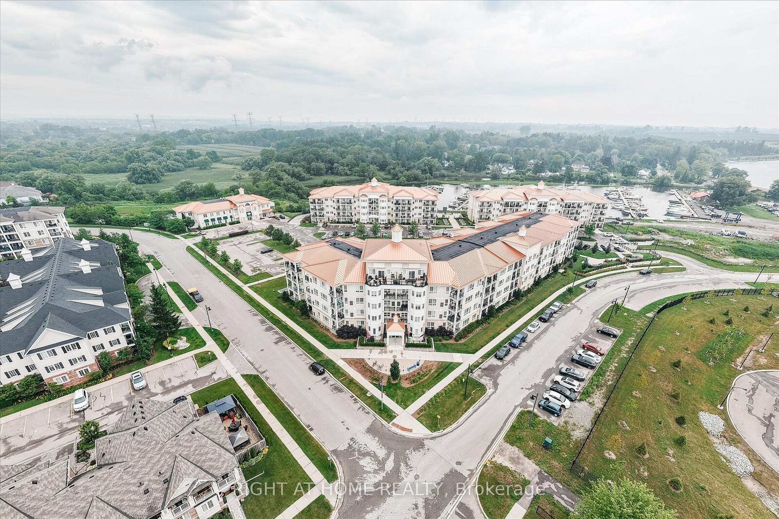 Property Photo: 50 Lakebreeze Drive 321 ON L1B 0V9