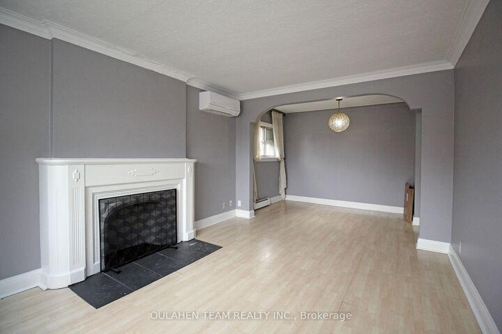 Property Photo: 38 Finch Avenue W ON M2N 2G9