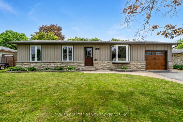 289 Pine Drive — photo 1
