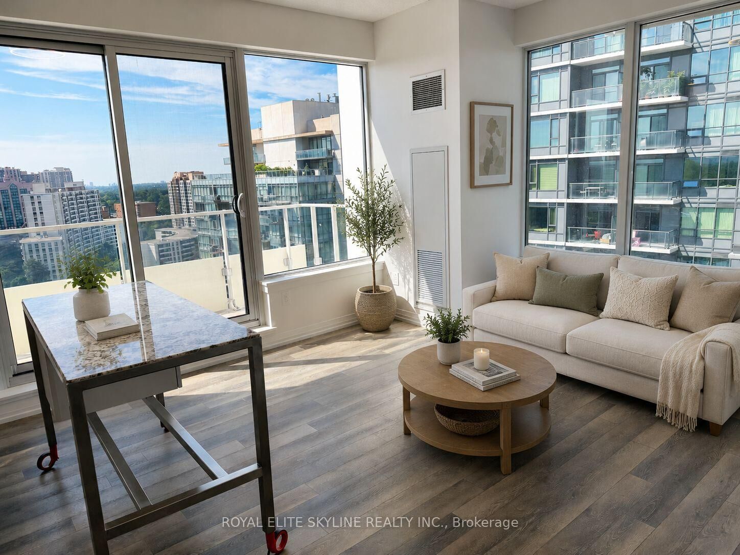 Property Photo:  75 Canterbury Place 1907  ON M2N 2N1 