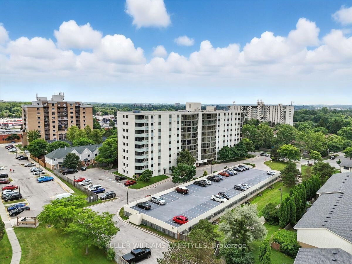 Property Photo: 127 Belmont Drive 909 ON N6J 4J7