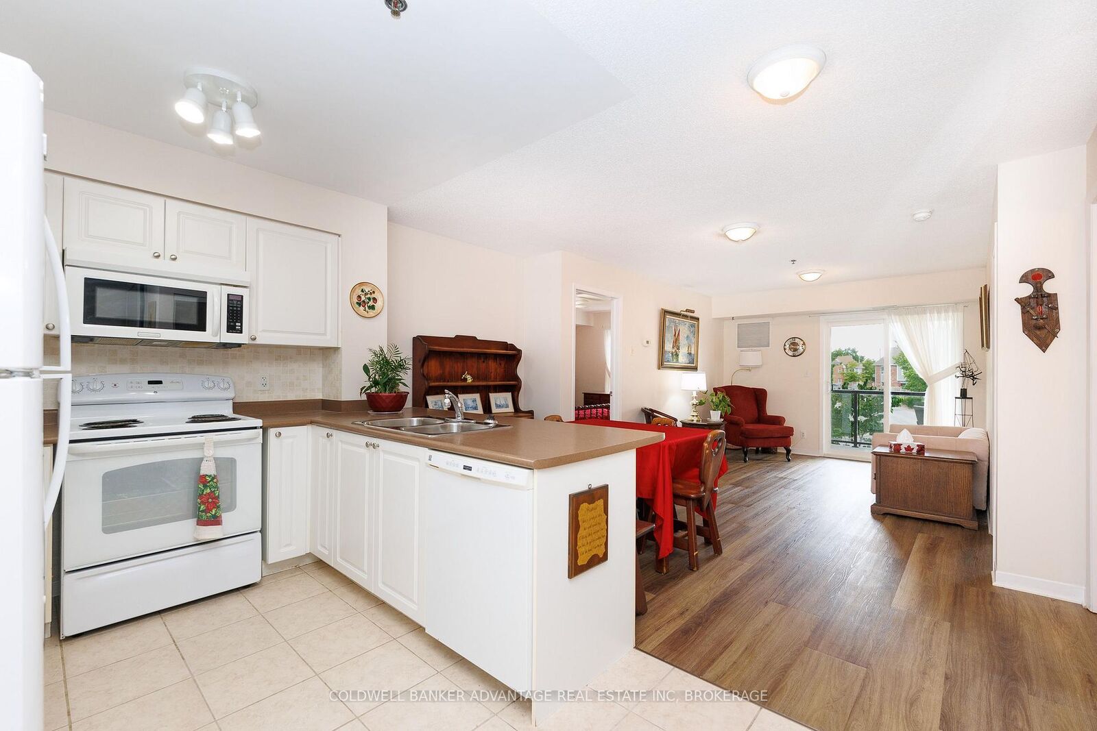 Property Photo: 330 Prince Charles Drive S 1208 ON L3C 7B3