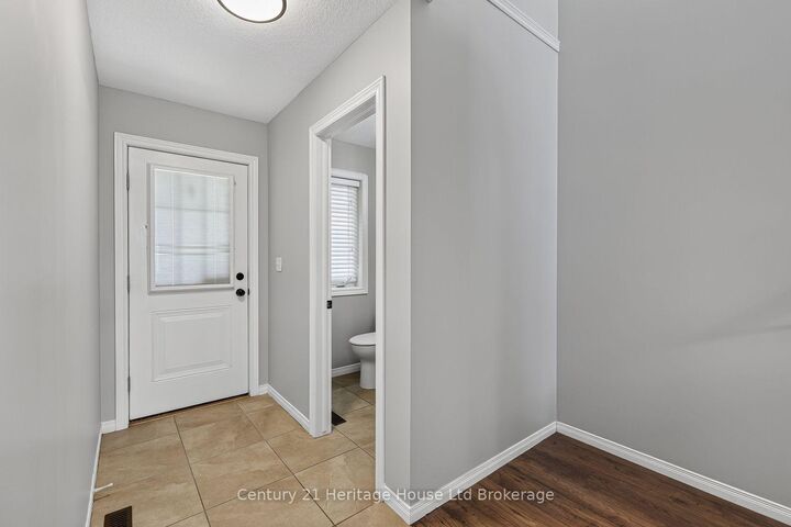 Property Photo: 734 Frontenac Crescent ON N4V 0B1