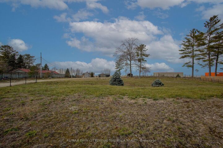Property Photo:  326 River Road E B  ON L3B 5N6 