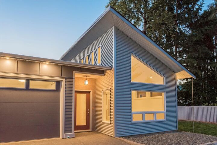 Property Photo: 3335 Auchinachie Rd BC V9L 4A1