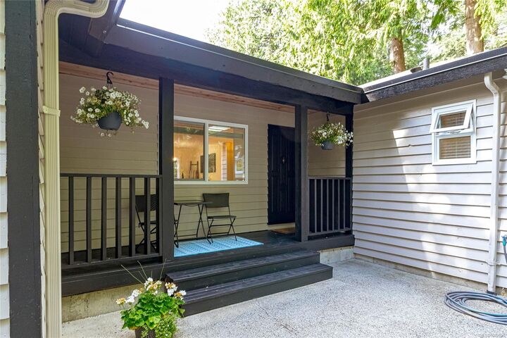 Property Photo: 1775 Dean Park Rd BC V8L 1B9