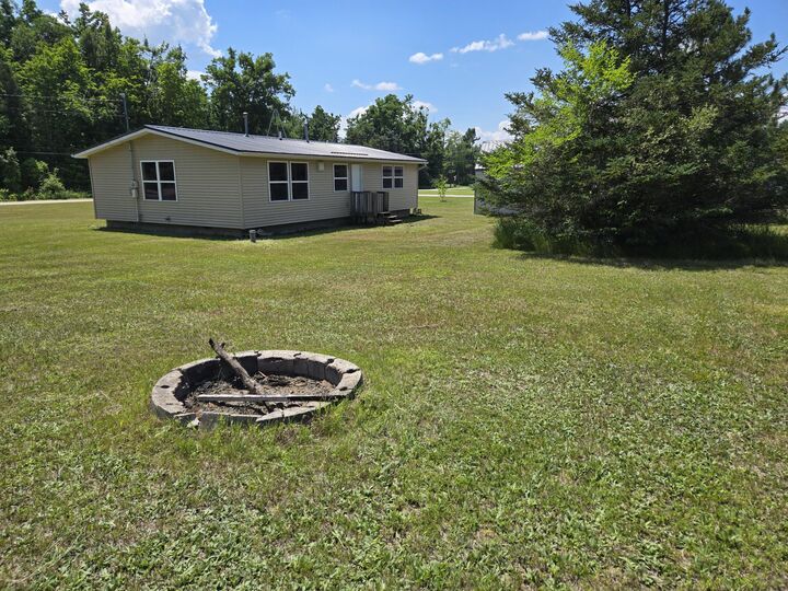 Property Photo: 1989 Betsy Boulevard MI 48621