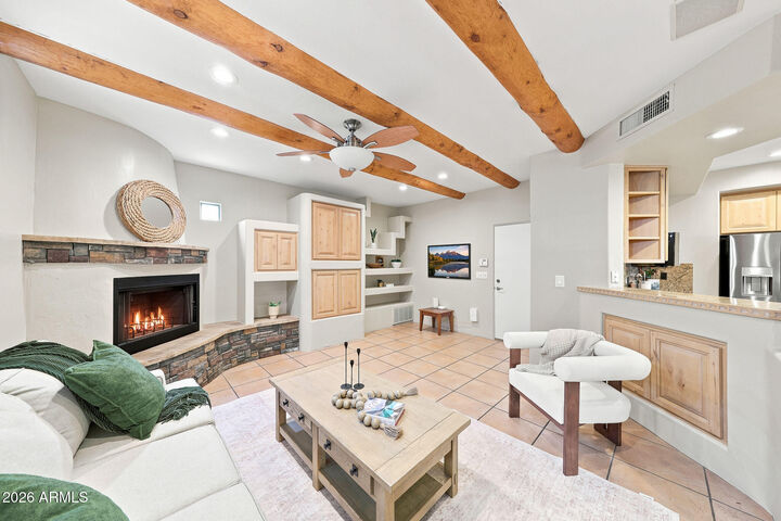 Property Photo: 1732 E Gelding Drive AZ 85022