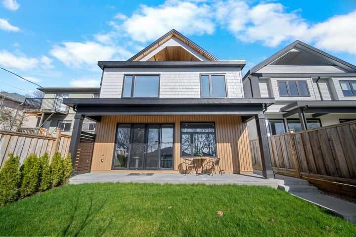 Property Photo: 3576 E Pender Street 2 BC V5K 2E3