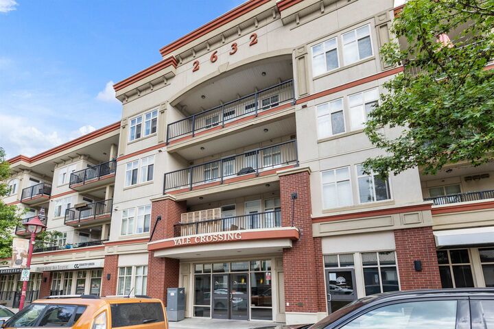 Property Photo: 2632 Pauline Street 404 BC V2S 0C9