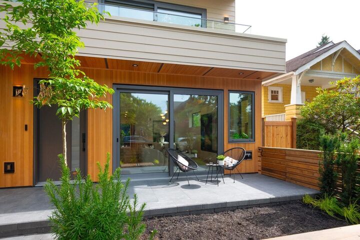 Property Photo: 3120 W 11th Avenue 3 BC V6K 2M7
