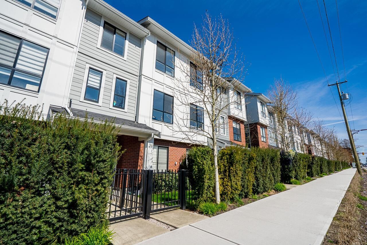 Property Photo: 11556 72A Avenue 23 BC V4C 1A9