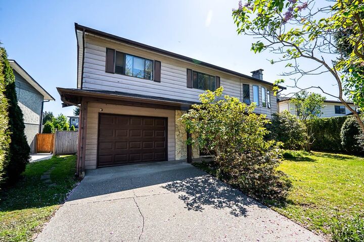 Property Photo: 11132 Pitman Place BC V4C 7K7