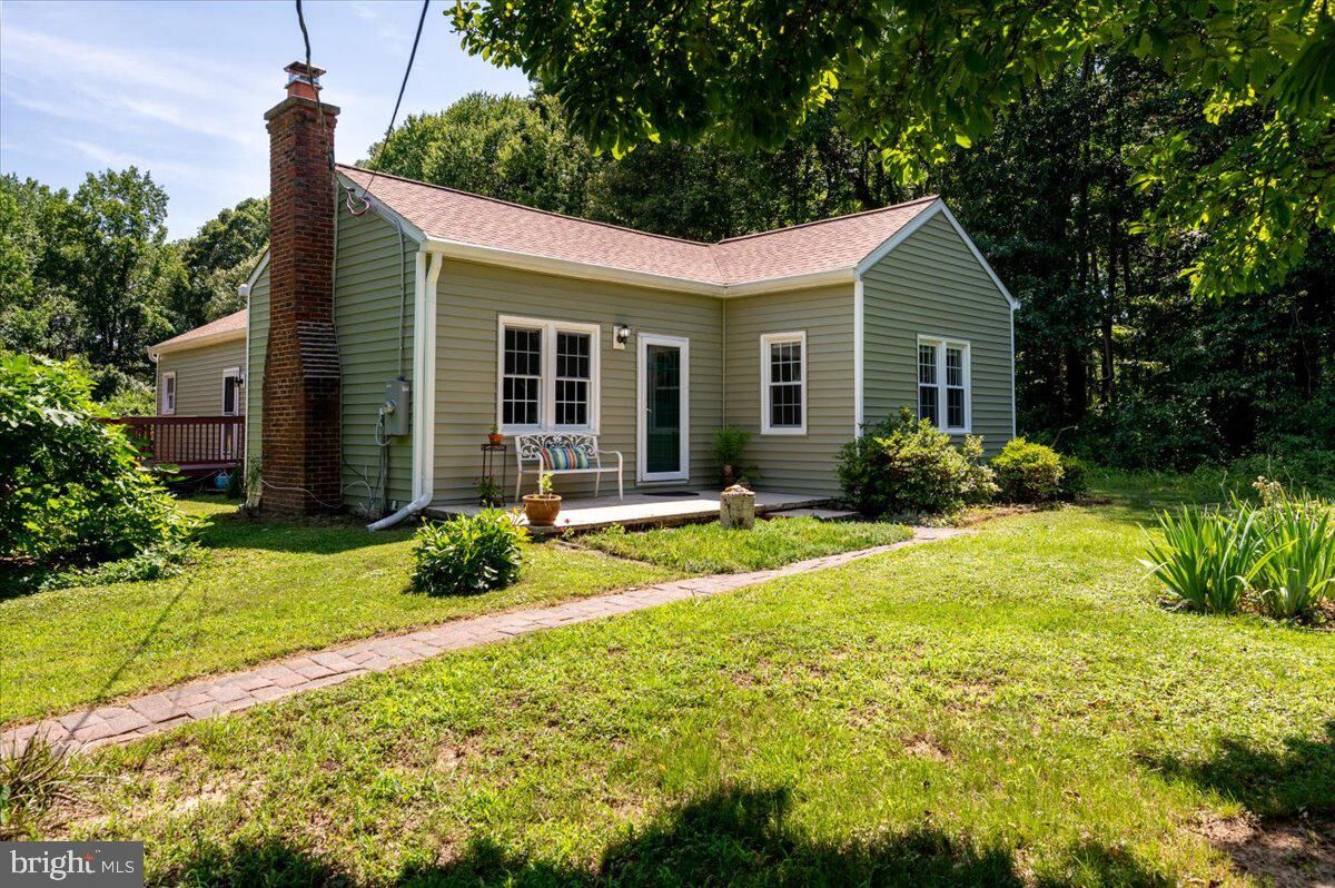 Property Photo:  1305 Accokeek Road  MD 20607 