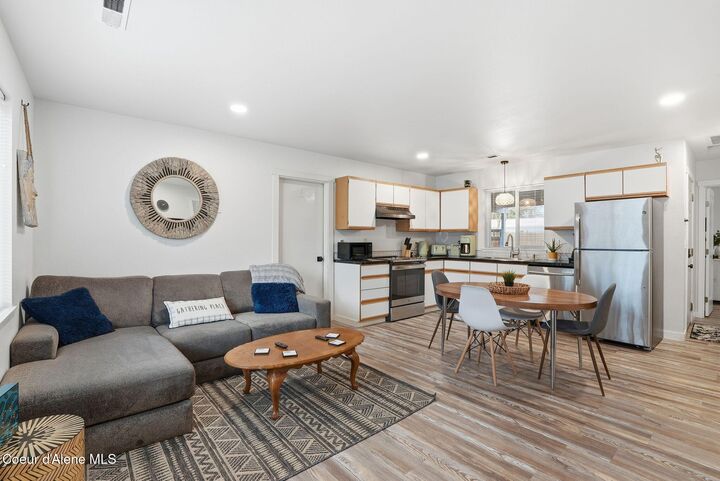 Property Photo: 1105/1107 E Harrison Ave ID 83814
