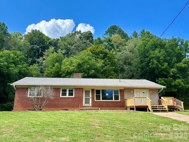 Property Photo:  169 Double Island Road  NC 28714 