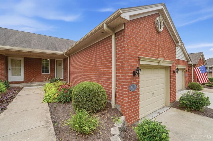 Property Photo: 3937 Olde Savannah Drive OH 45247