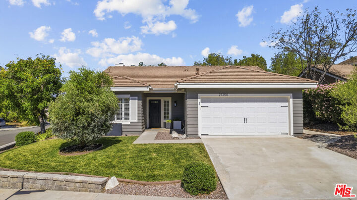 Property Photo:  27250 Ellison Way  CA 91354 