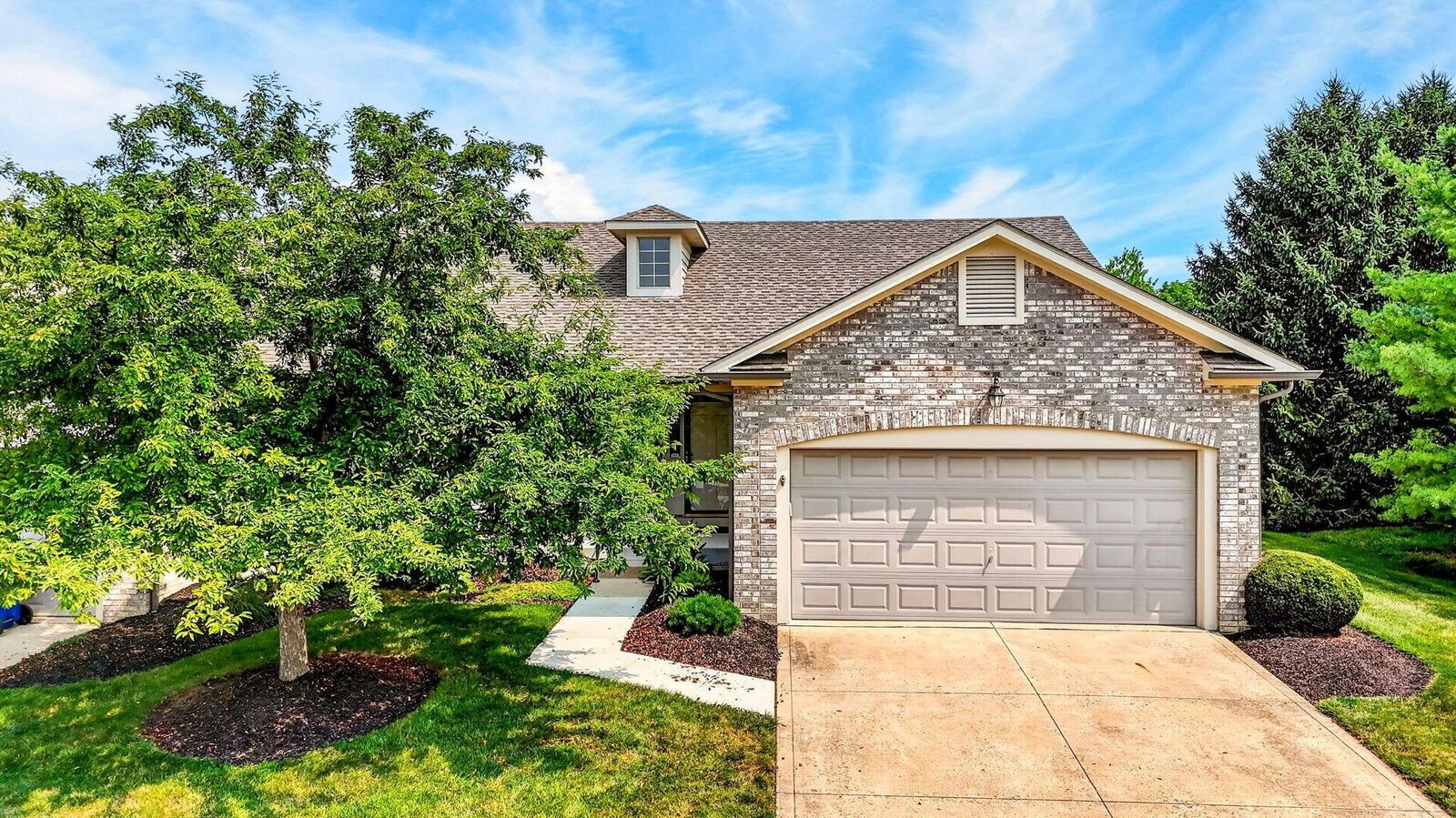 Property Photo:  4762 Briargrove Drive  OH 43125 