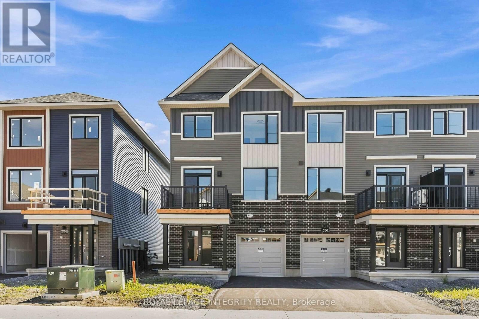 Property Photo: 762 Tadpole Crescent ON K2J 7M9