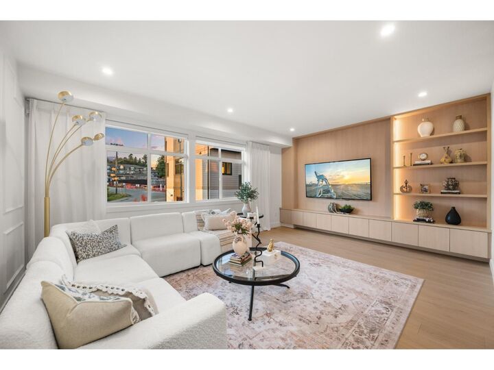 Property Photo: 34588 Marshall Road 110 BC V2S 3N3