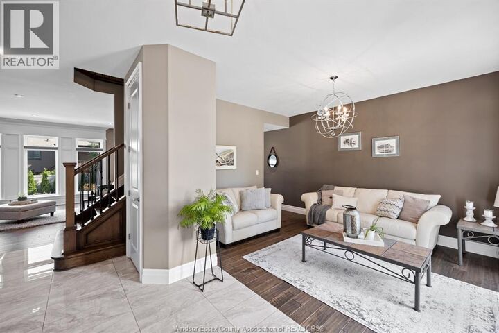 Property Photo:  225 Elsworth  ON N9J 0C6 