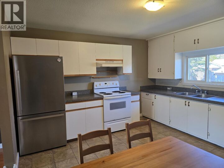 Property Photo:  2020 Ross Crescent  BC V2M 1Y5 