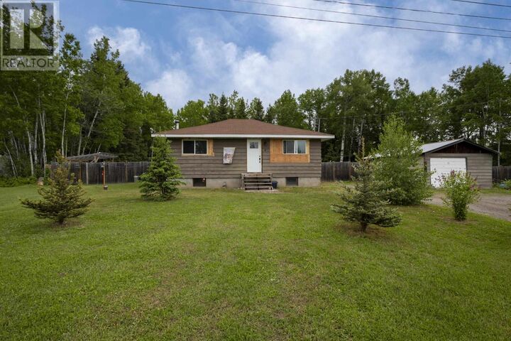 Property Photo: 6 Hume Rd W ON P0T 1W0