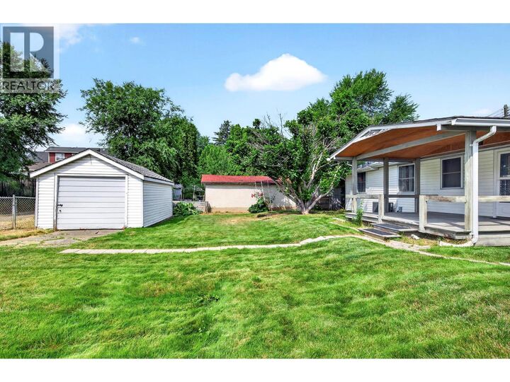 Property Photo: 254 Juniper Avenue BC V2B 1H7