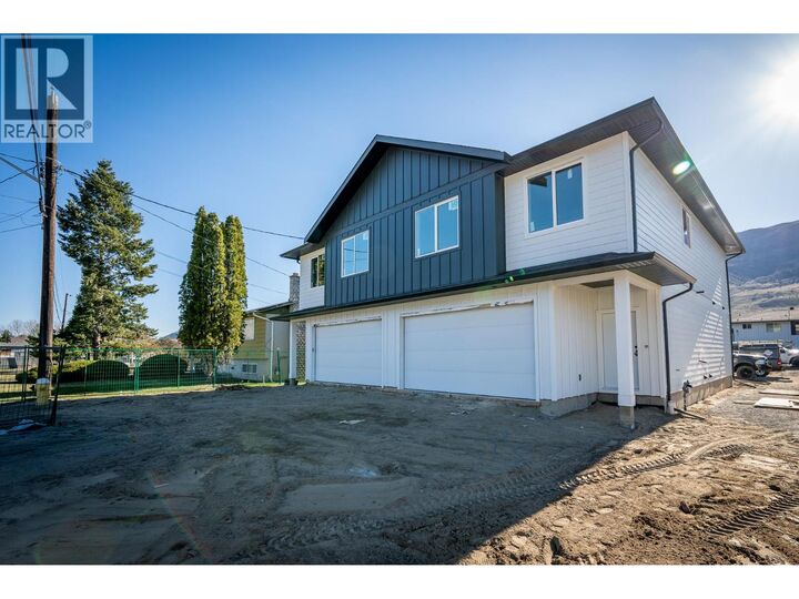 Property Photo: 3279 B Schubert Road BC V2B 6Y4