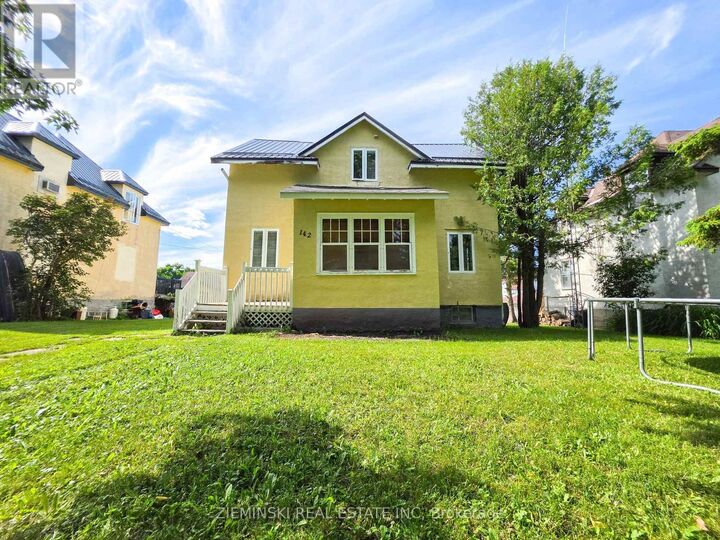 142 Devonshire Avenue — photo 1