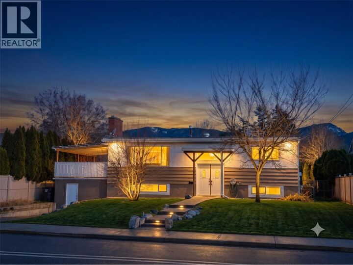 Property Photo:  475 Hollywood Road South  BC V1X 3T2 