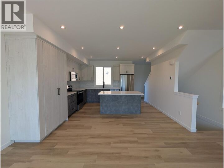 Photo de la propriété:  3602 Pleasant Valley Road 4  BC V1T 4L6 