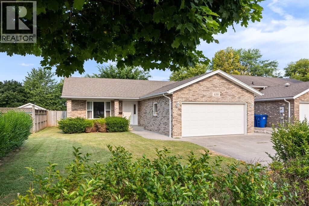 Property Photo: 450 Thorn Ridge Crescent ON N9V 3Y2