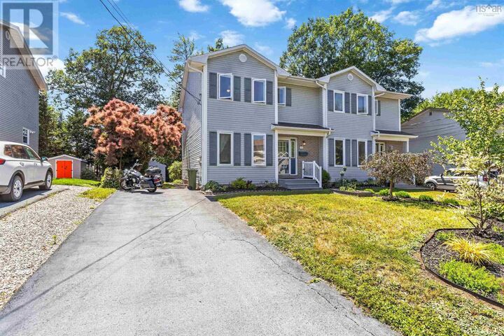 Property Photo: 38 Ridgecrest Drive NS B4V 3V8