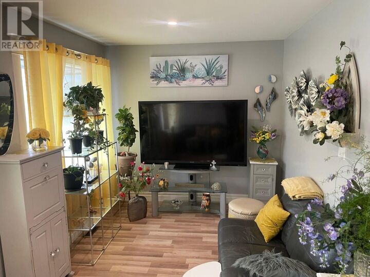 Property Photo: 528 McDonald St ON P7C 3C9