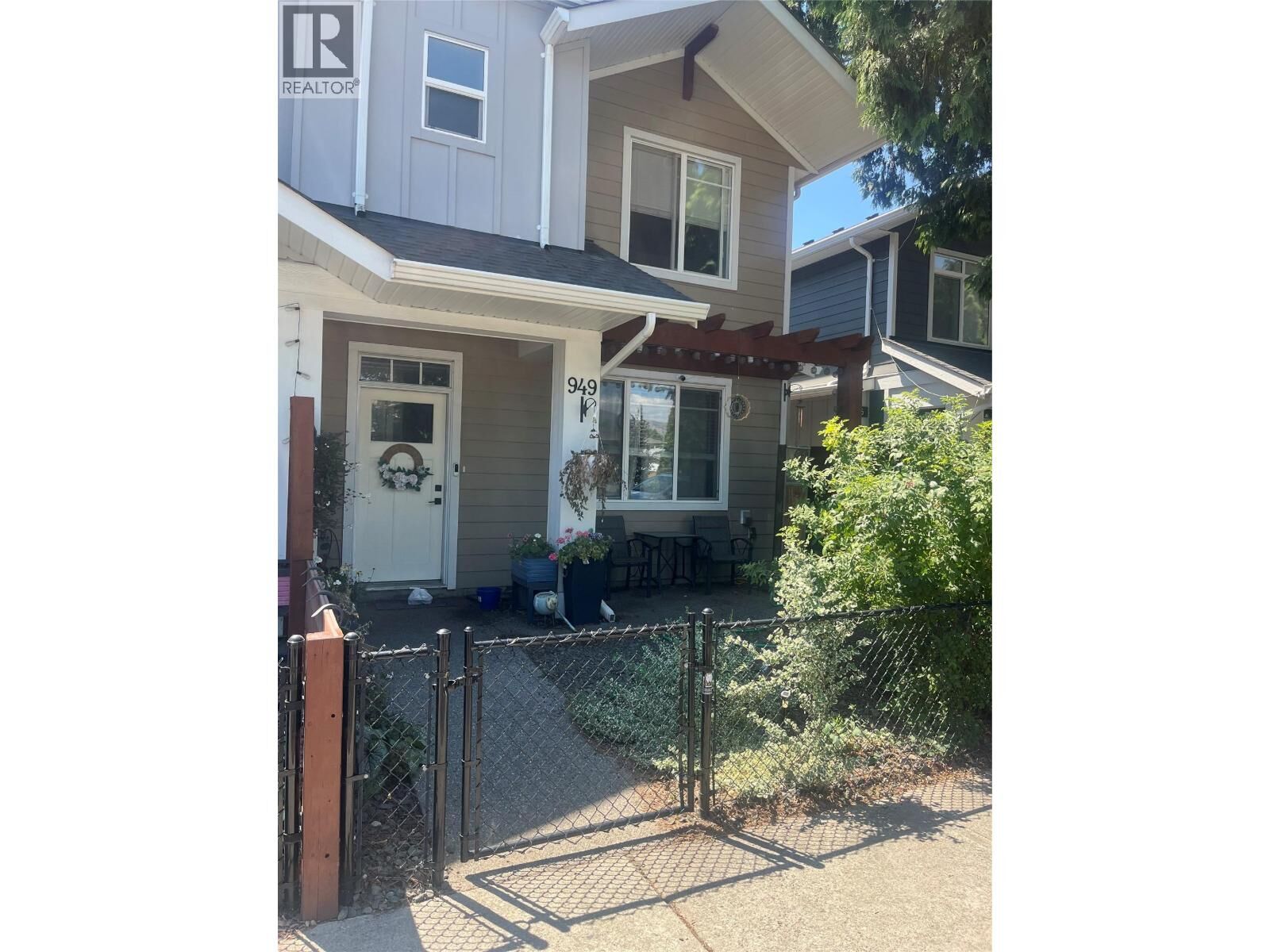 Property Photo:  1089 Sunset Drive 318  BC V1Y 9Z3 