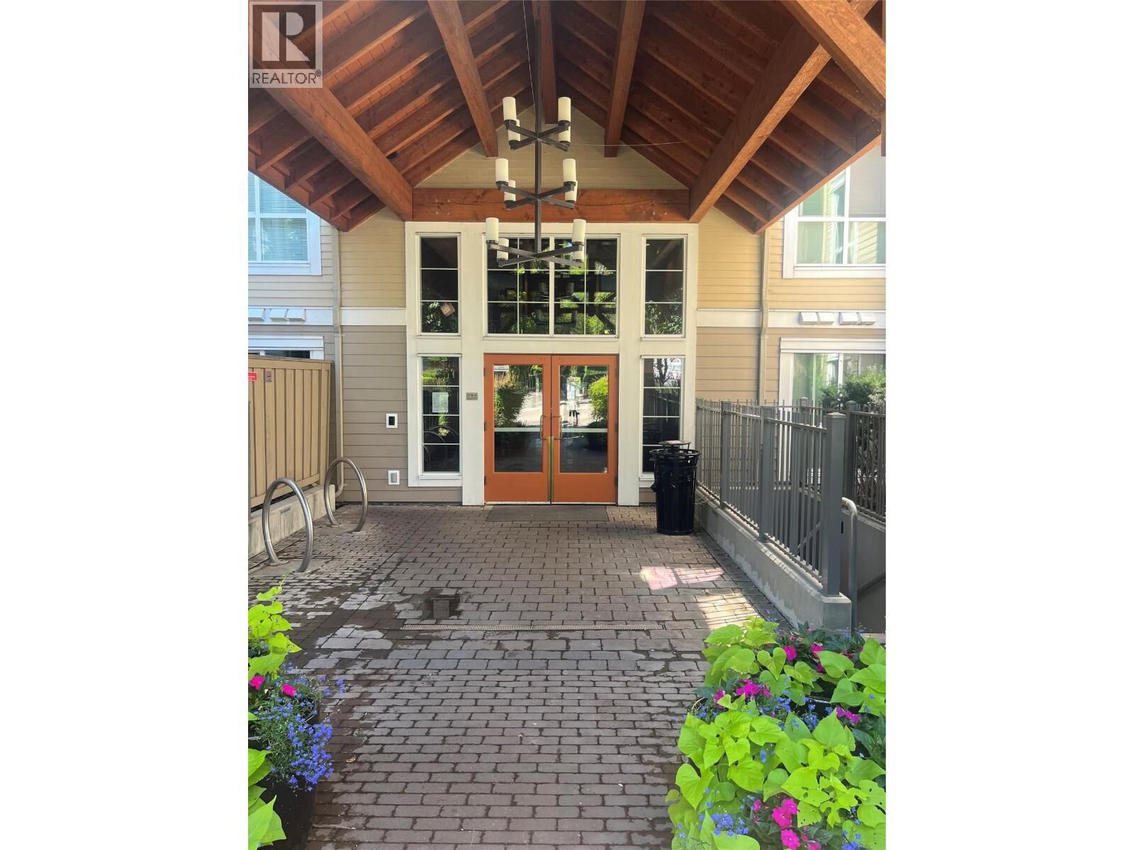 Property Photo: 1089 Sunset Drive 318 BC V1Y 9Z3
