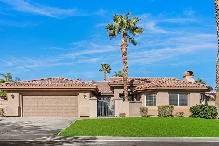 Property Photo:  109 Clearwater Way  CA 92270 