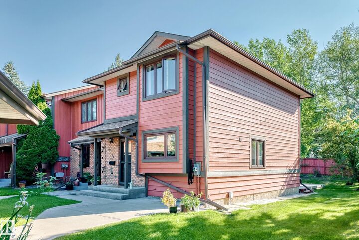 Property Photo: 74 Lacombe Point(E) AB T8N 3P7