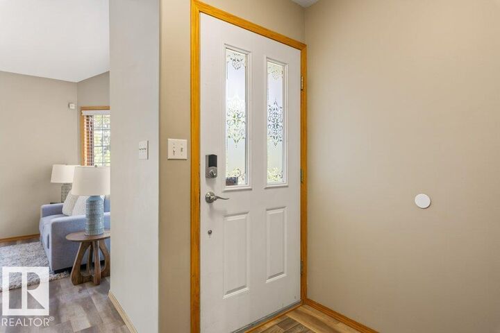 Property Photo: 7 Eagle Point(E) AB T8N 5X4