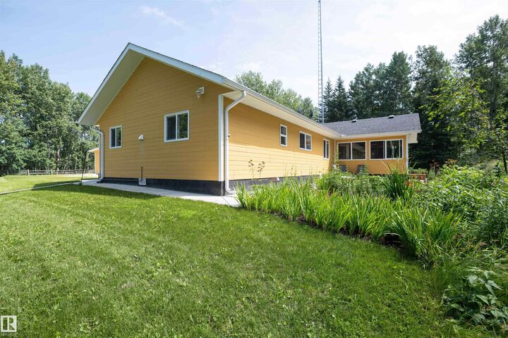 Property Photo: 60520 Rge Rd 62A AB T0G 1A0
